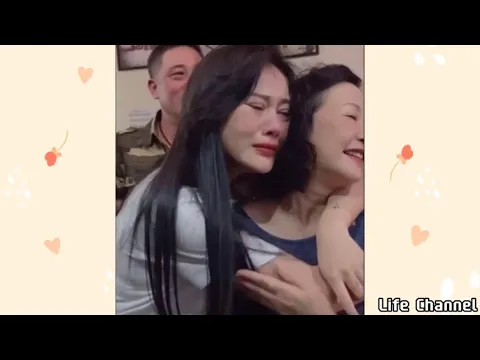 DV Phương Oanh khóc khi xem đoạn kết phim HVTT